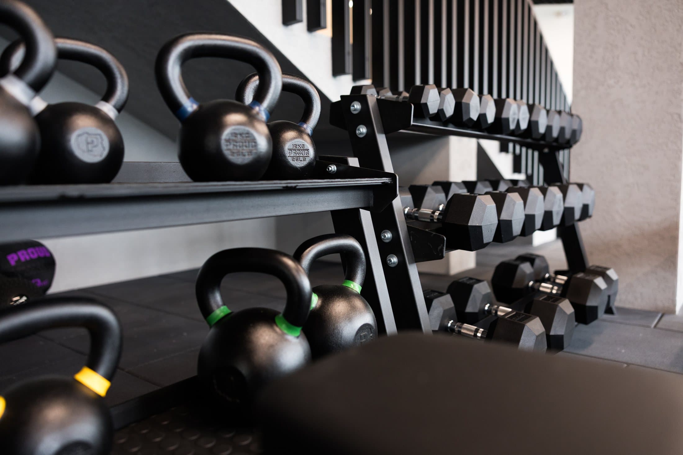 Hantle i kettlebelle w strefie ruchu medical-space